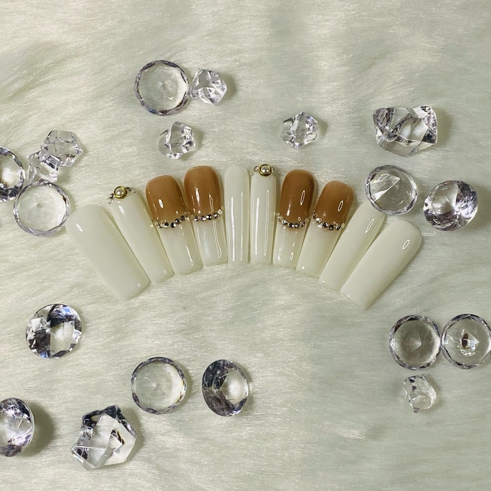 Treasure||Press-on Nail Set